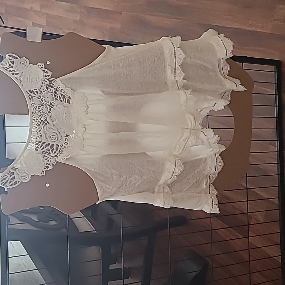 INC THIN LACE TOP SIZE XL